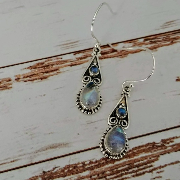 Jewelry - Bali Sterling Moonstone Earrings
